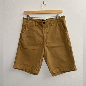 NWOT American Eagle, Next Level Flex, Classic Fit, Khaki Shorts. Size 32.